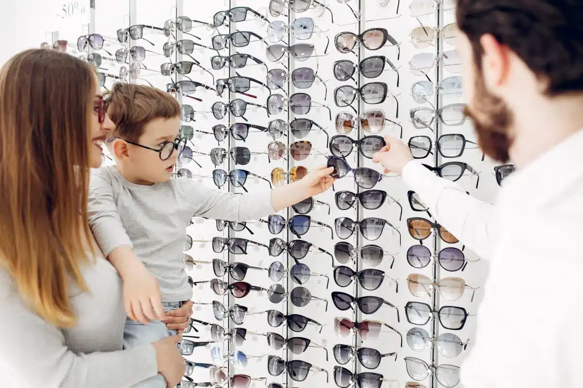 Tout savoir sur le choix de vos lunettes de vue et solaires