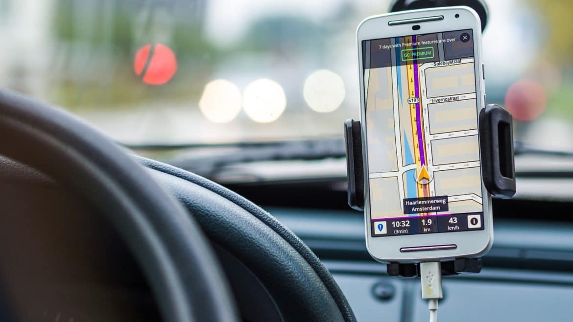 Comment choisir ses supports mobiles pour voiture ?