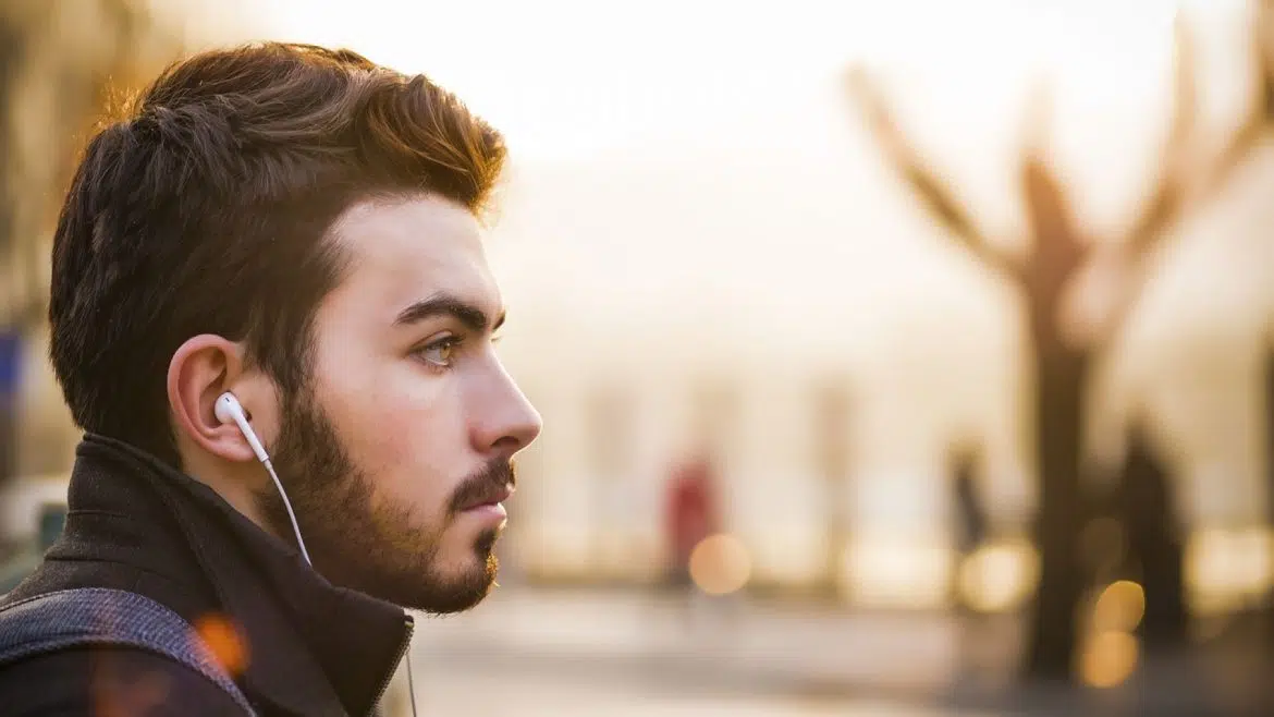 Pourquoi acheter une cire moustache ?